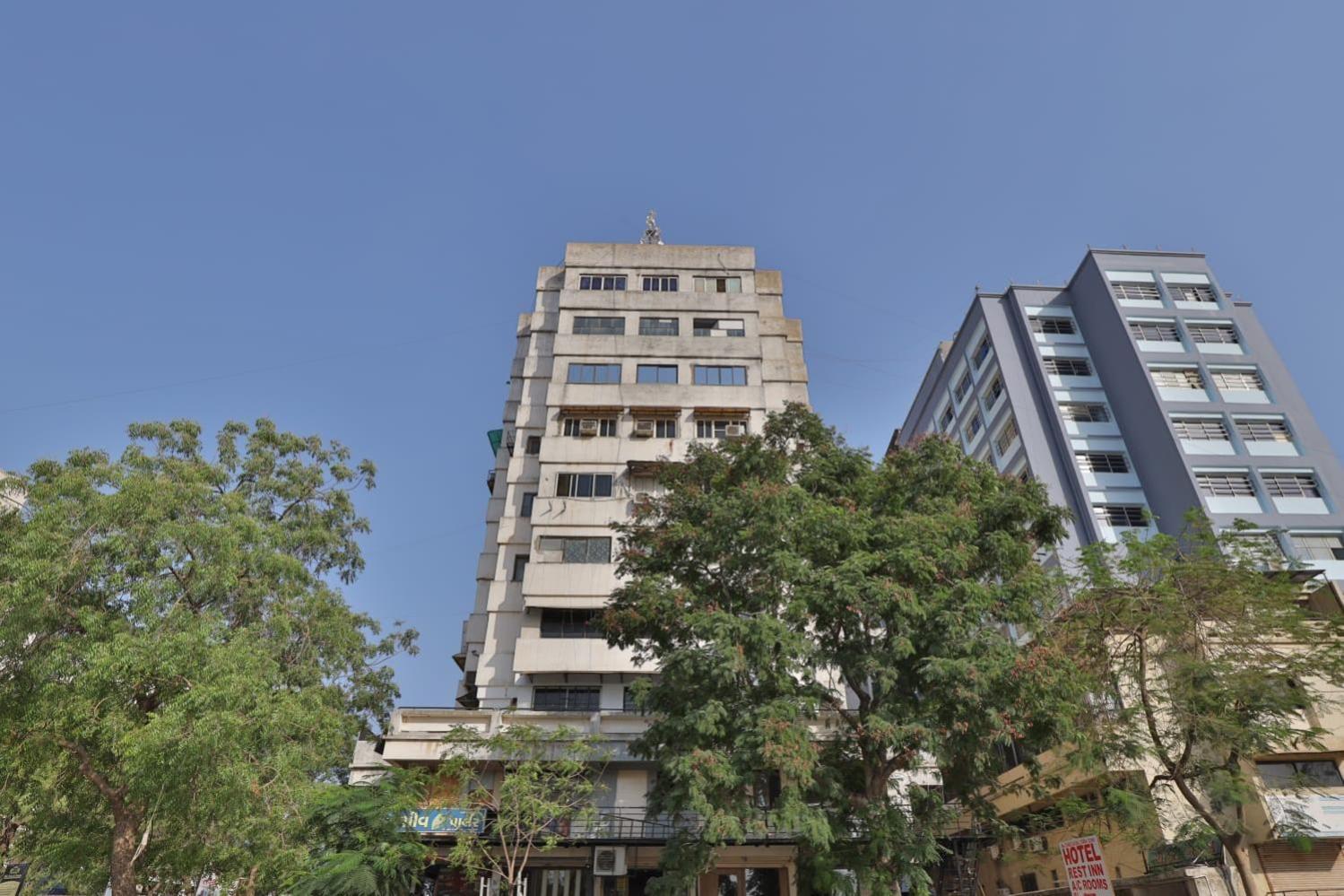 גנדהינאגר Hotel Rest Inn מראה חיצוני תמונה